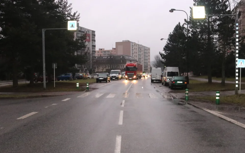 Ulice Dolní, místo, kde došlo k tragické dopravní nehodě