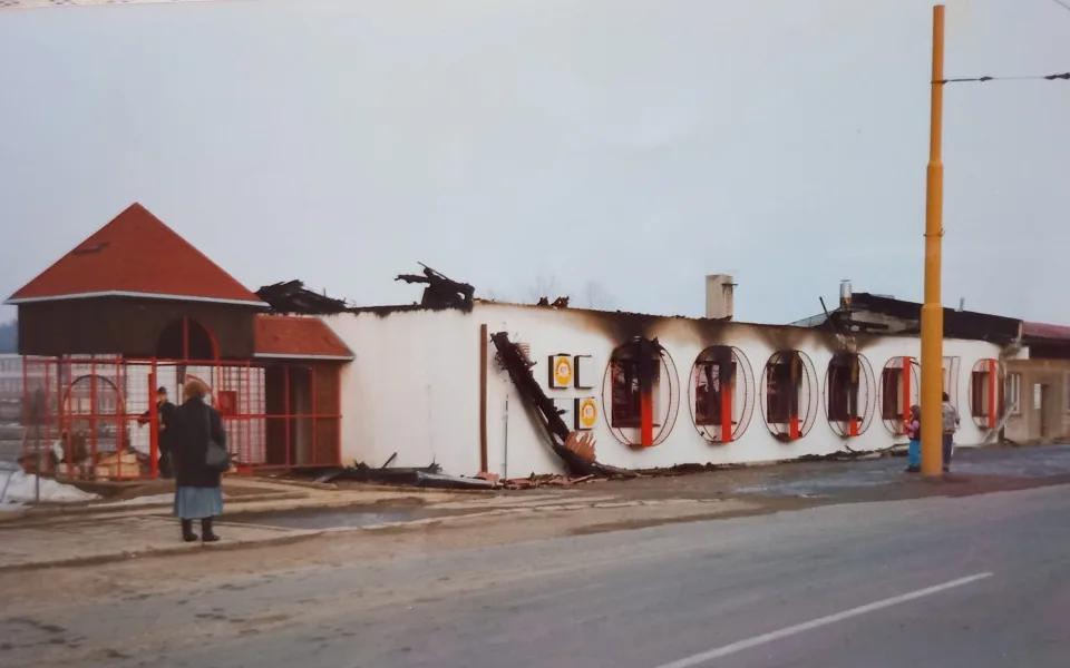 Fotografie po požáru, březen 1993, zdroj: archiv Marie Švíkové