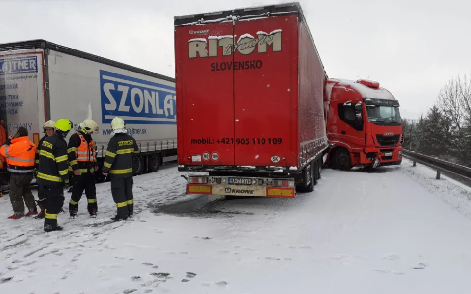 Foto z ranní nehody na D1