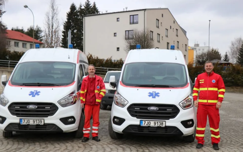 Nové sanitky dorazily do nemocnice v Novém Městě na Moravě