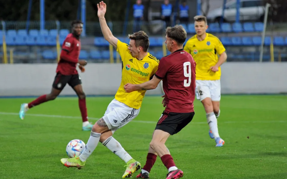 Vysočina ukončila sérii remíz a poprvé na jaře zvítězila. Rezervu Sparty zaslouženě porazila 2:1