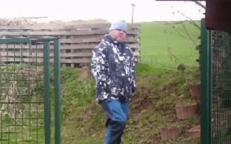 V Henčově řádil zloděj, vloupal se rekreačních chat. Neznáte muže na fotce?