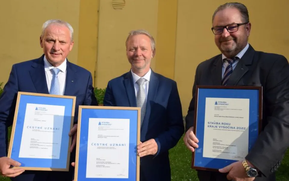 Sedm zpráv z Vysočiny: Kraj připravuje další kolo kotlíkových dotací, nasazuje nové vlaky a upravuje názvy škol