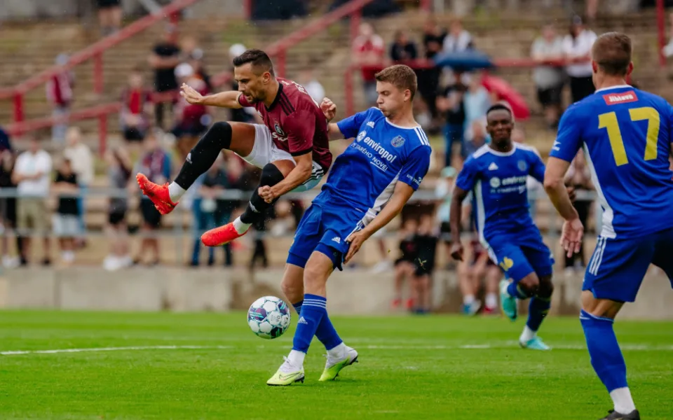 Vysočina si v přípravě vyšlápla na českého mistra, nekompletní Spartu porazila 2:1