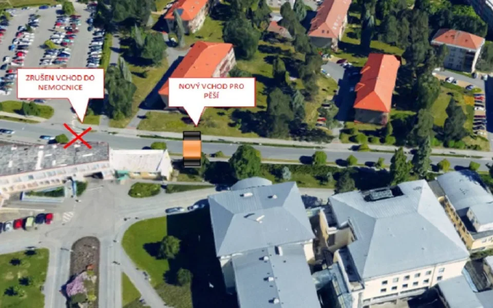 Vchod pro pěší, zdroj: Nemocnice Nové Město na Moravě
