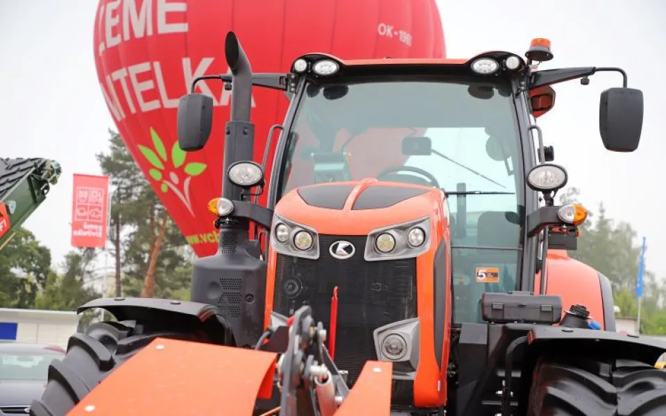 Země živitelka láká na nejsilnější traktor i největšího osla. Vyhrajte vstupenky a užijte si živitelku zadarmo