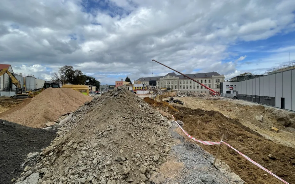 Demolice stávajícího zimního stadionu, foto z 19. září 2023