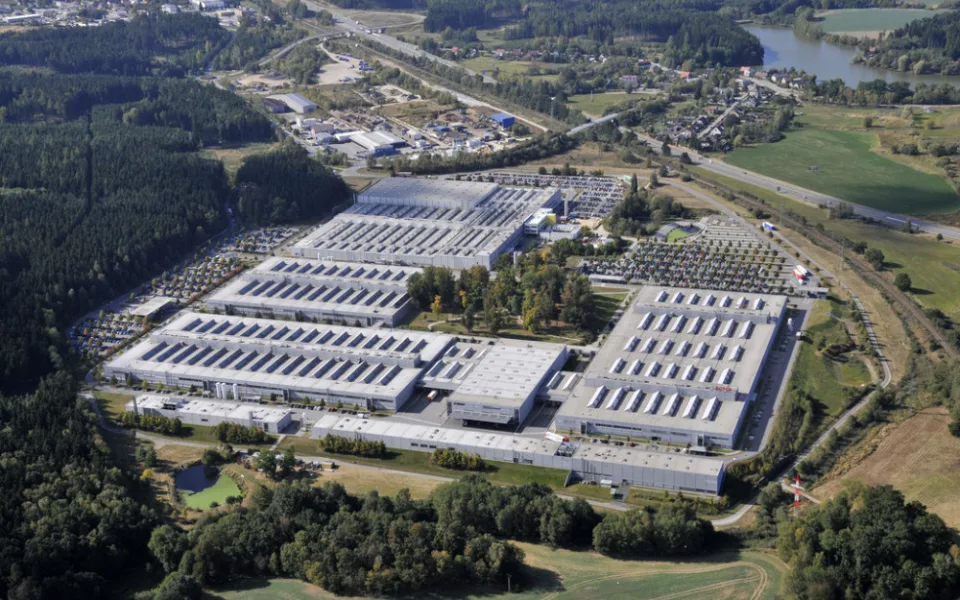 Bosch Powertrain zve studenty VŠ na High-Tech Day 2023