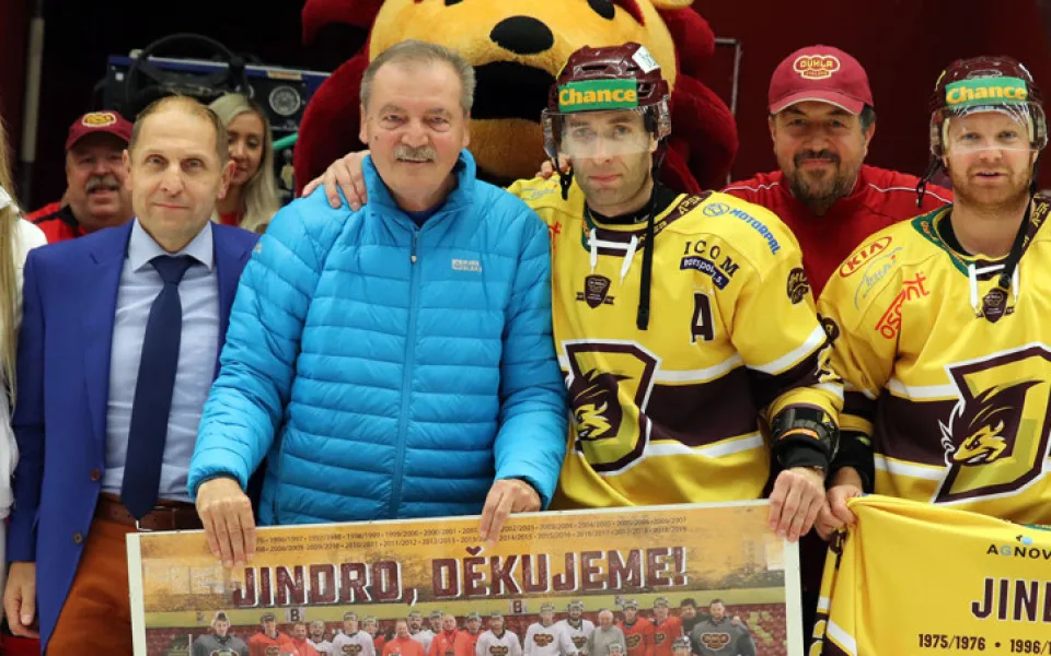 Zemřel Jindřich Hurda, legendární masér a kustod Dukly Jihlava. Byl to skvělý borec, vzpomínají hráči