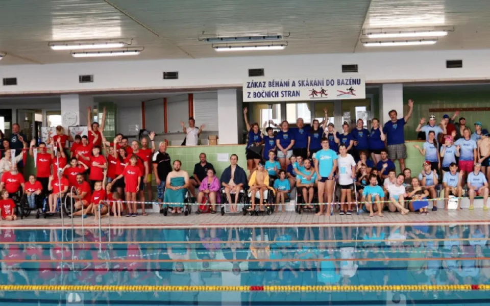 V Jihlavě se odehrály tradiční závody handicapovaných plavců. Na těchto závodech jde totiž o něco víc, než jen zvítězit, říká organizátorka