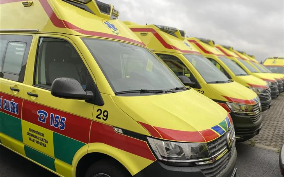 Krajská záchranka pořídila osm nových nejmodernějších sanitek, stály přes 26 milionů korun