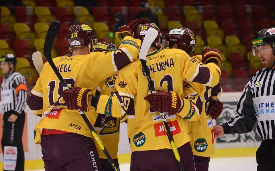 Dukla porazila Frýdek-Místek 4:1, v tabulce je sedmá