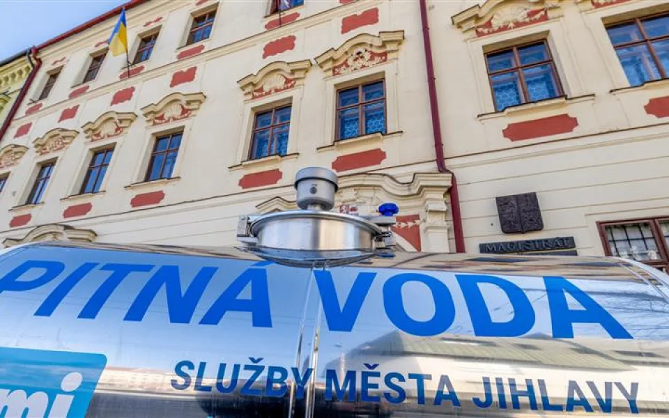 Zastupitelé zlevnili vodné a stočné o dvě koruny za kubík, Jihlavané však kvůli vyššímu DPH zaplatí stejně