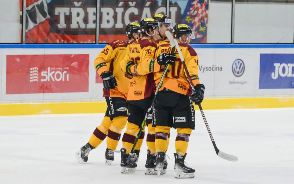 Hokejisté Dukly v derby porazili Znojmo 4:2