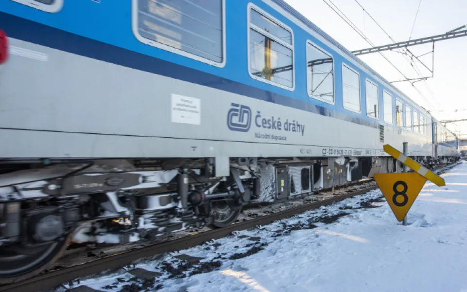 Dráhám loni o třetinu stouply výdaje za odškodnění cestujících kvůli zpoždění
