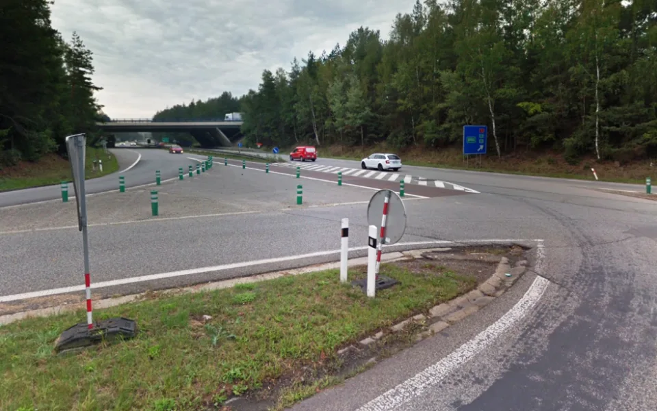 Přestavba křižovatky na přivaděči u Jihlavy omezí i dálniční exit 112. Dělníci s pracemi začnou už v květnu