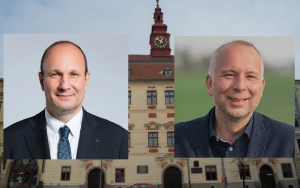 Zleva: Primátor Jihlavy Petr Ryška a opoziční zastupitel Radek Hošek
