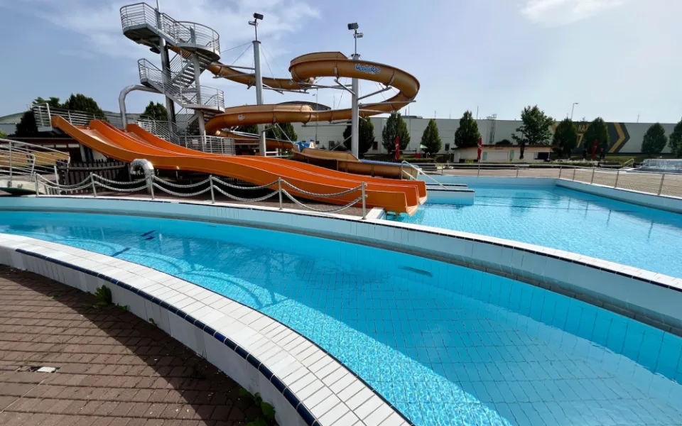 Hurá do aquparku. Vodní ráj tento víkend zahajuje čtyřiadvacátou letní sezónu. Foto: Aquapark Vodní ráj Jihlava/facebook