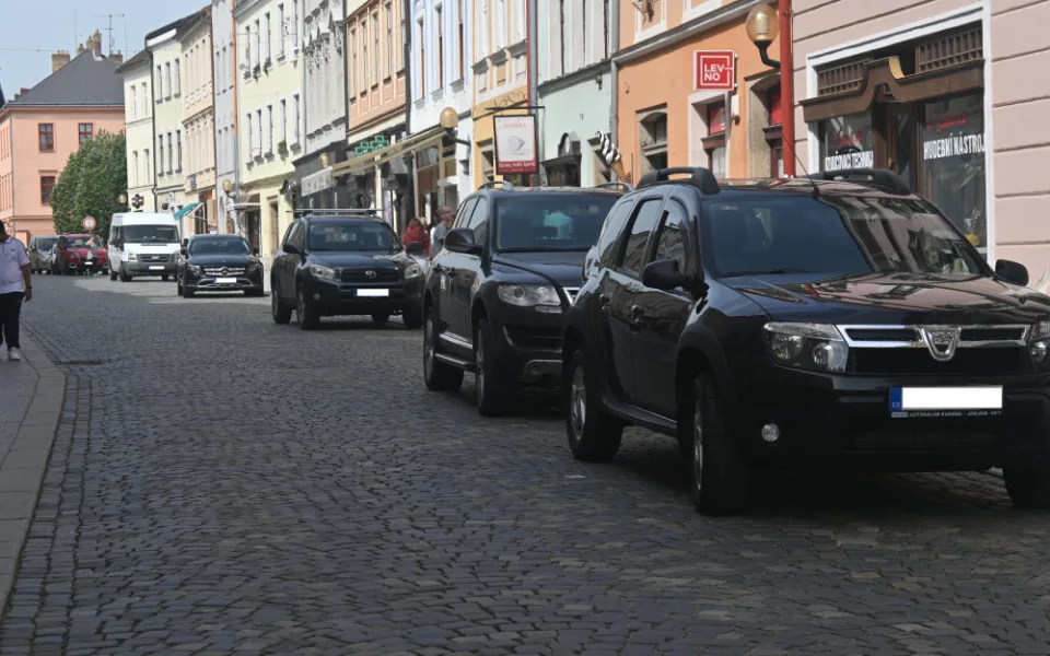 Anarchii v pěší zóně možná budou muset opět zkrotit pevné zábrany, varoval magistrát. Foto: Daniela Drozdová
