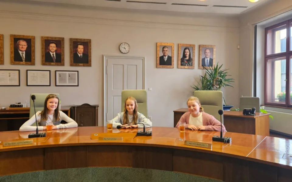 Tří dívky v Jihlavě zachránily chlapečka v kočárku. Nebojte se pomoci, budete mít dobrý pocit, vzkazuje jedna z nich