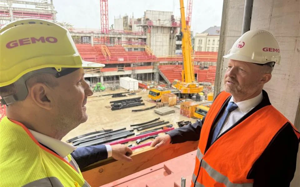 Národní sportovní agentura dá na Horáckou arénu tři sta milionů. Šéf si prohlédl stavbu. Foto: se svolením Města Jihlava