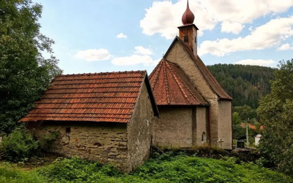 Ujčov na Žďársku vyhlásil sbírku na opravy románského kostela v Dolním Čepí.