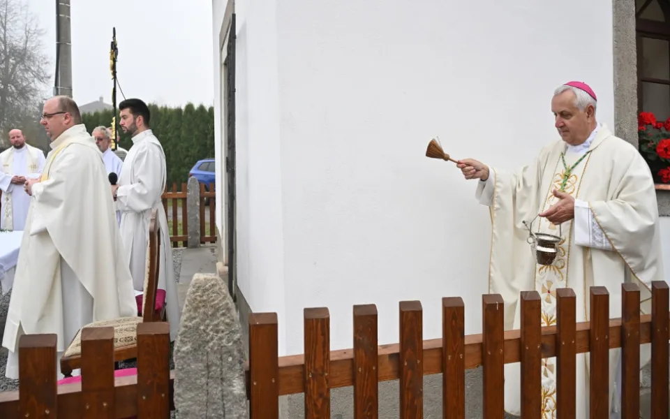 Sázava na Pelhřimovsku má zrenovovanou kapli, náklady byly asi 1,7 milionu korun.