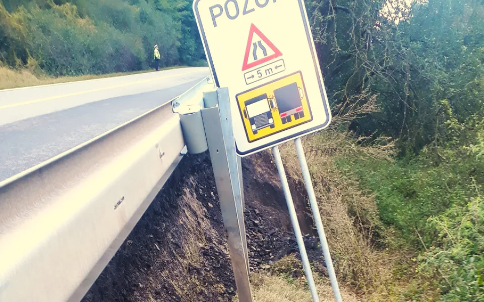ŘSD připravuje od 4. listopadu sanaci sesuvů půdy na silnici I/23 mezi Třebíčí a Vladislaví. Práce potrvají přibližně tři týdny