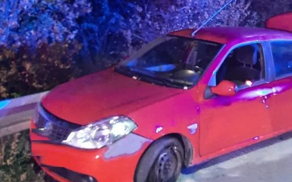 Opilý řidič havaroval, měl téměř dvě a půl promile. Majitel auta mu ho navíc nepůjčil. Foto: se svolením Policie ČR