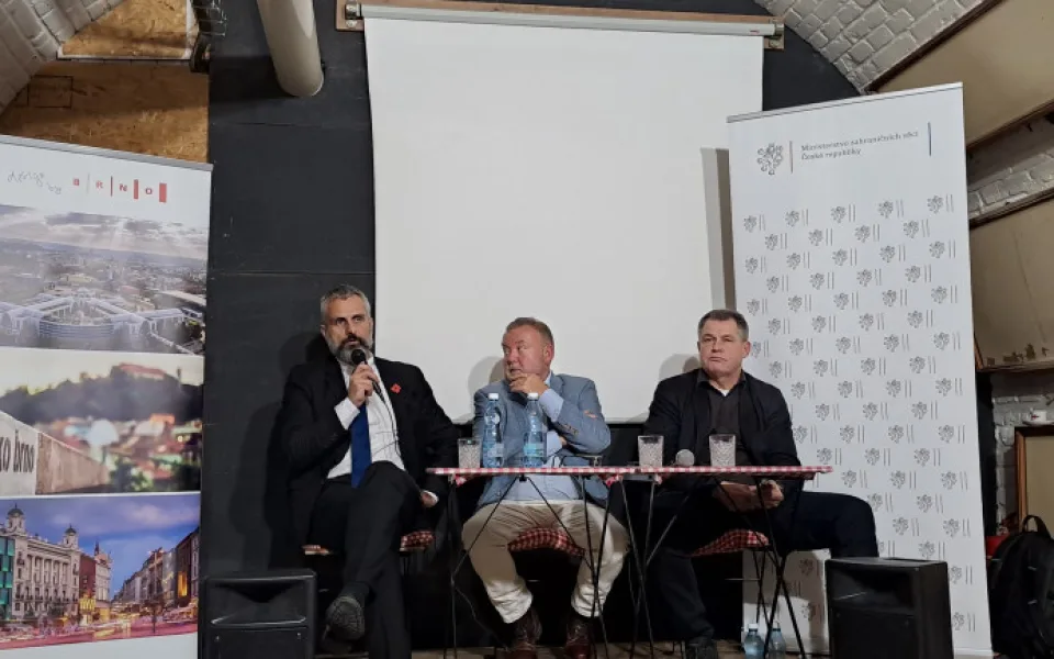 Rusko má permanentní pocit ublíženosti, sdělil v rámci diskuze vládní koordinátor strategické komunikace