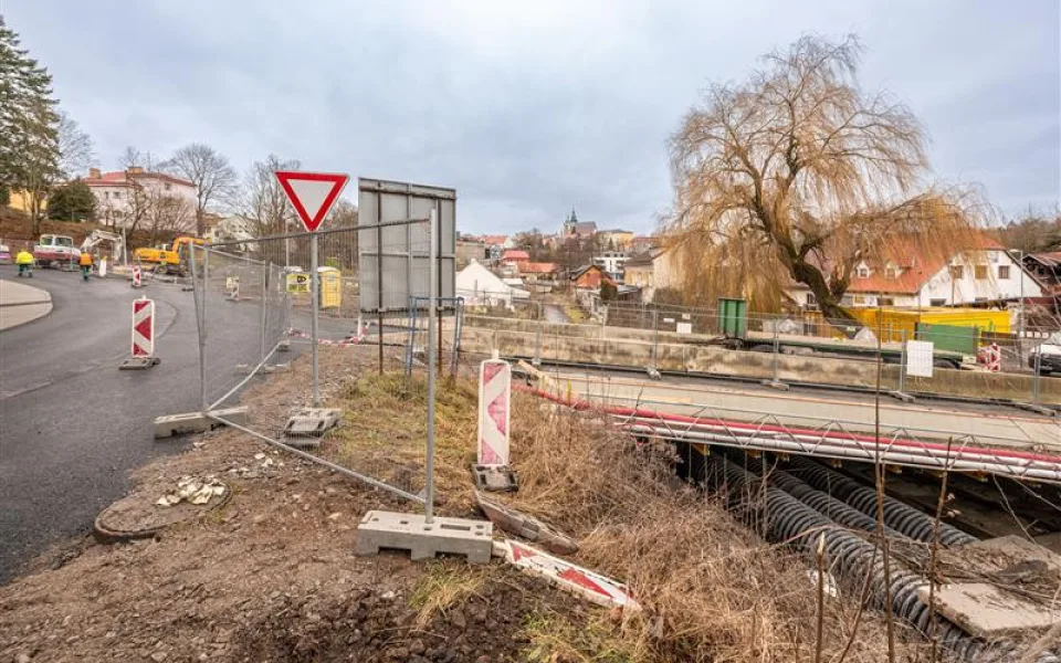 Most u klavírky je provizorně otevřen pro auta i chodce, uleví se tím dopravě v centru. Foto: Se svolením Města Jihlava