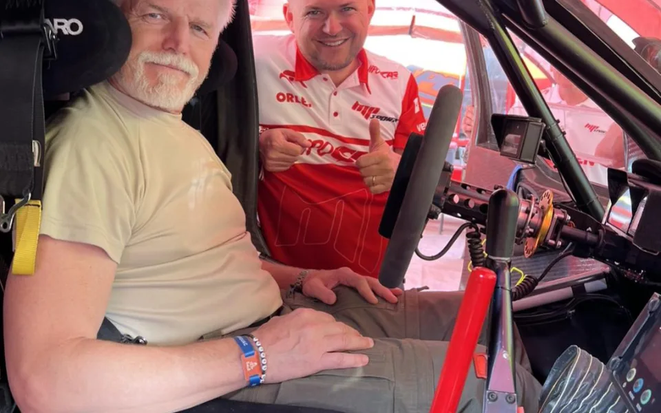 Martin Prokop startuje do své desáté Rally Dakar. Štěstí mu přišel popřát i prezident Petr Pavel. Foto: Martin Prokop (facebook)