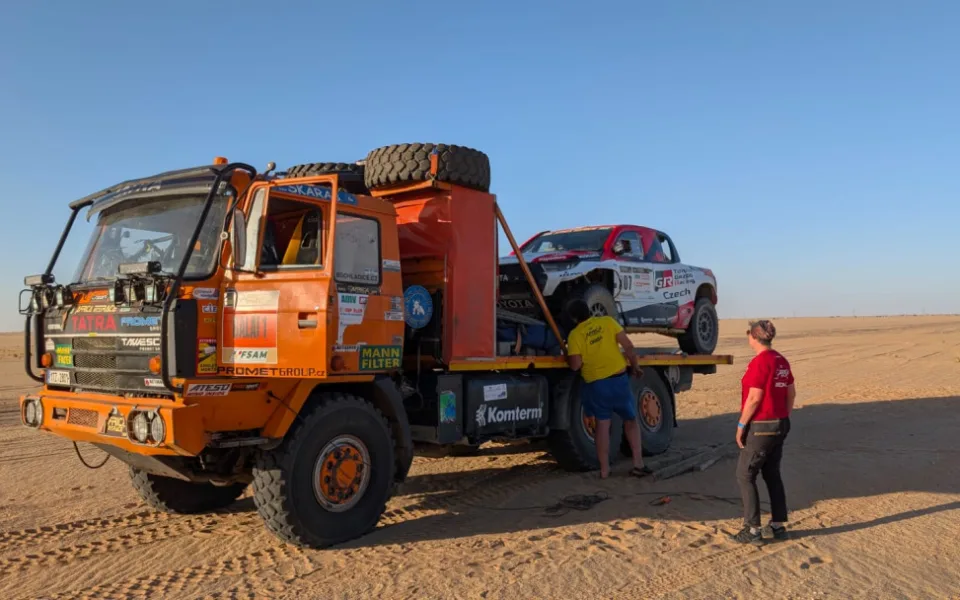 Obrovská smůla: Tomáš Ouředníček na Africa Eco Race odstoupil z prvního místa. Foto: Tomas Ourednicek Dakar (facebook)
