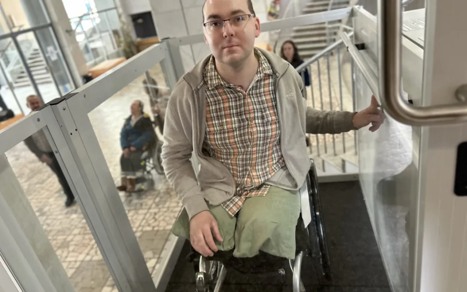 VIDEO: Do DKO v Jihlavě mohou po úpravách i handicapovaní. Hodně nám to pomůže, pochvaluje si vozíčkář