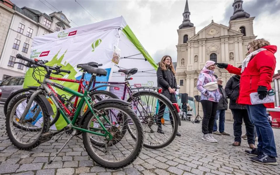 Zdravé město v Jihlavě pozastavilo sbírku Kola pro Afriku, sklad v Pístově je plný. Foto: Se svolením Města Jihlava