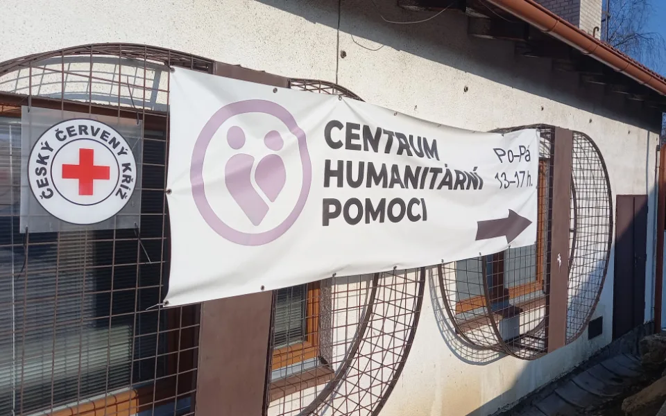 Centrum humanitární pomoci stále funguje. Pomáhá nejen materiálně, ale také v socializaci
