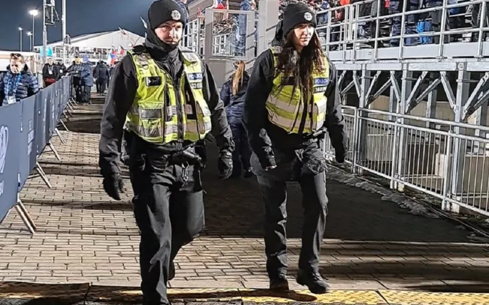 Světový pohár v biatlonu začal bez problémů, policie řešila alkohol za volantem. Foto: Se souhlasem Policie ČR
