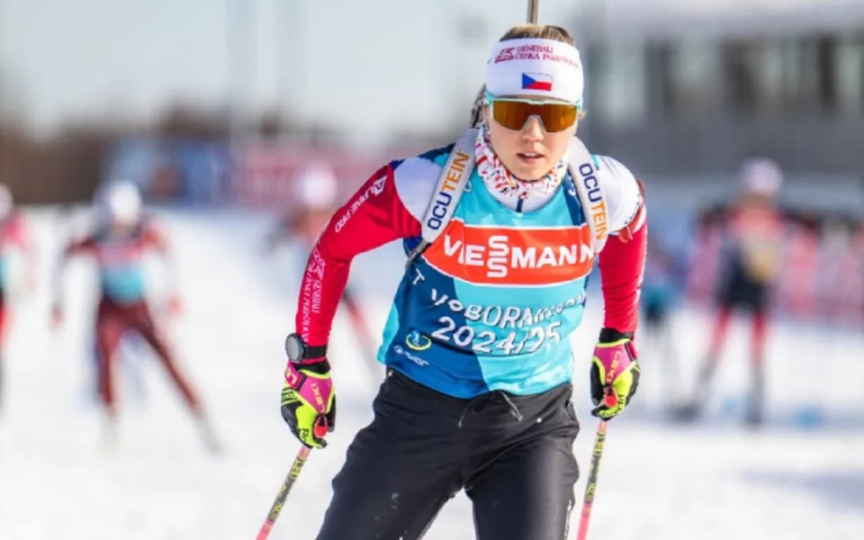 Biatlonistka Voborníková ve stíhačce v Novém Městě nejprve klesla na 27. místo, v cíli byla patnáctá. Foto: Se souhlasem Českého biatlonu