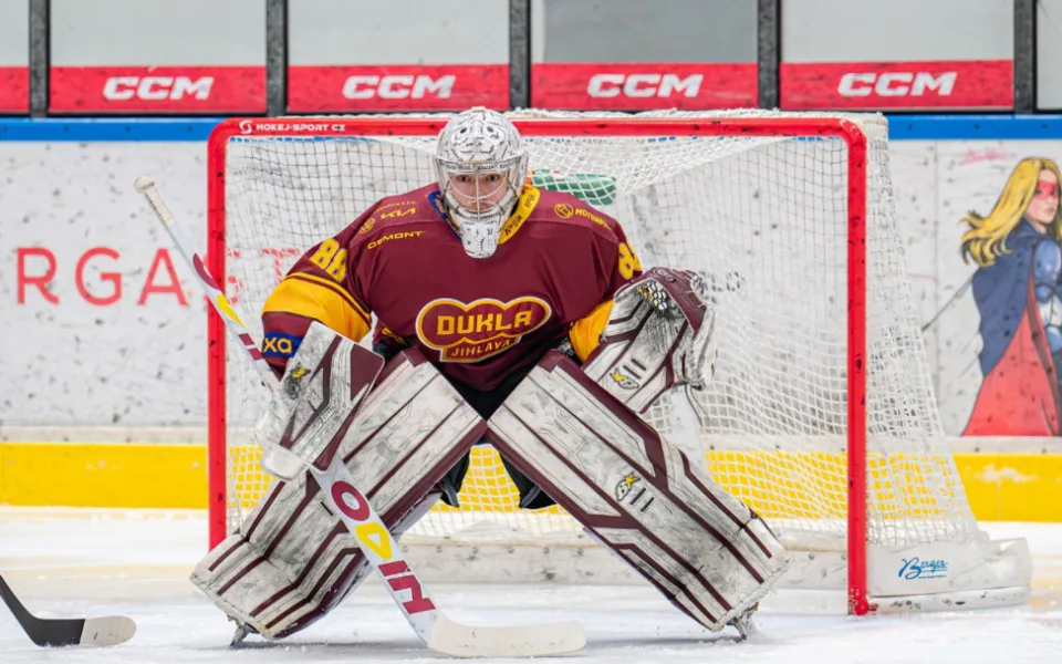 Velký podíl na výhře měl brankář Adam Beran. Foto: Se souhlasem HC Dukla Jihlava