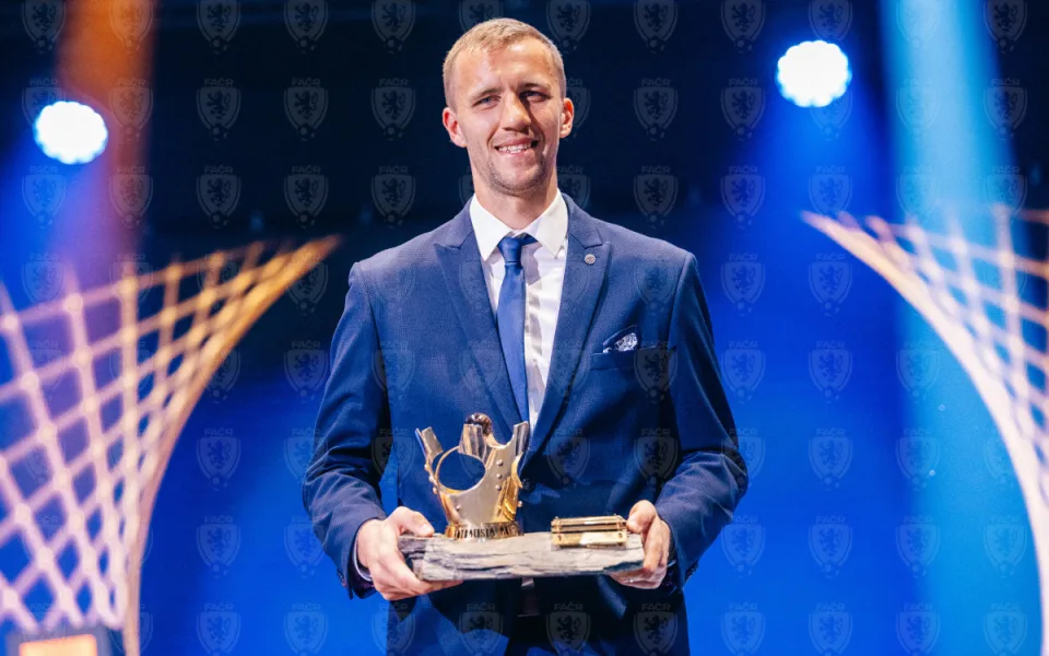 Tomáš Souček z Havlíčkova Brodu je Fotbalista roku. Čtvrtým vítězstvím vyrovnal Pavla Nedvěda. Foto: Se souhlasem FAČR