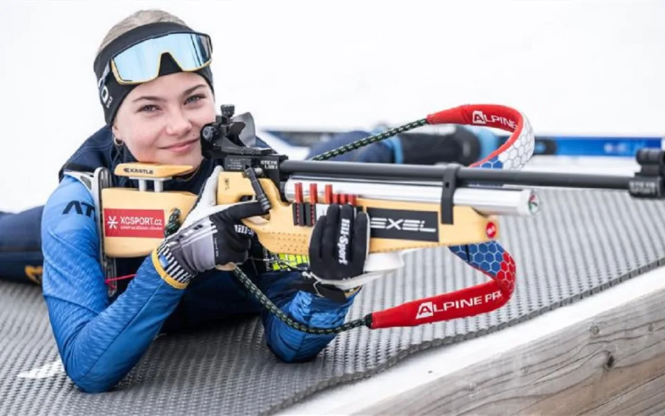 Nadějná biatlonistka Nela Svobodová z Jihlavy zářila na Zimní olympiádě dětí a mládeže, nyní sní o olympiádě. Foto: Se souhlasem Města Jihlava