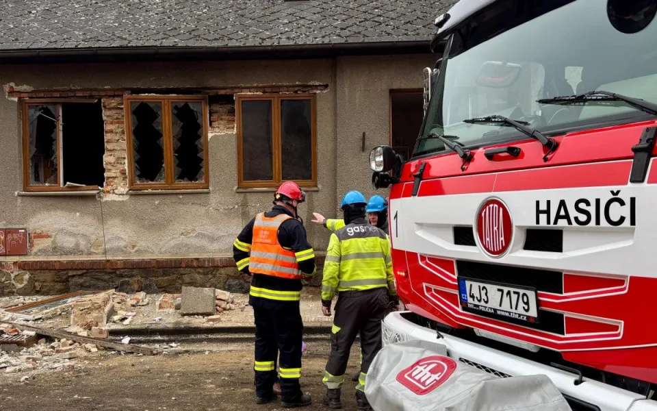 Havlíčkobrodská kočičí kavárna zažila explozi, dům musí jít k zemi, naznal statik. Všechny kočky jsou v pořádku