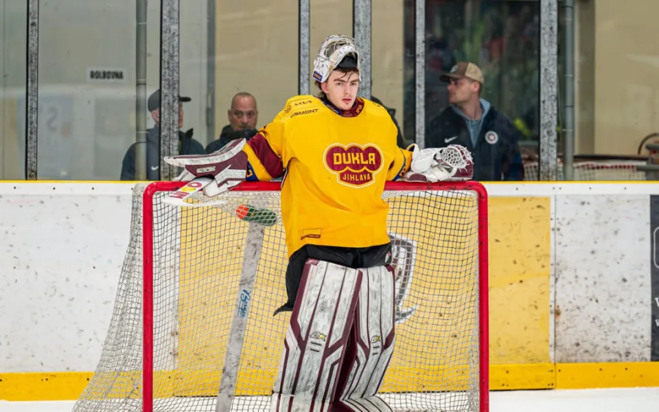 Brankář Adam Beran má lví podíl na úspěšném play off v podání Dukly Jihlava. Foto: Se souhlasem HC Dukla Jihlava