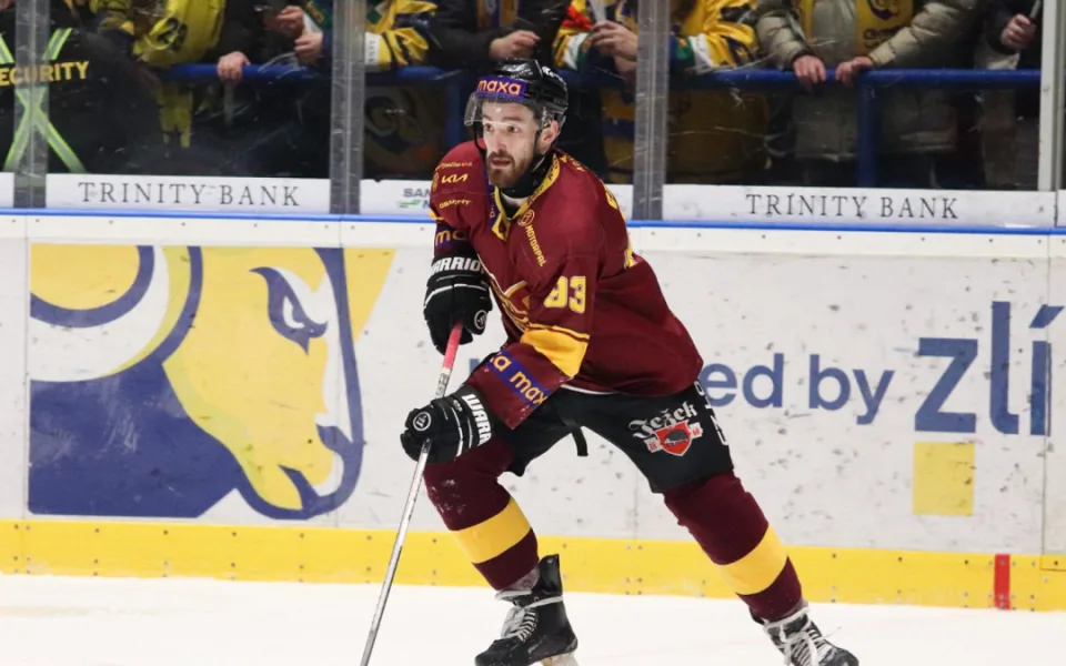 Obránce Jan Strejček dal v utkání dvě branky. Foto: Se souhlasem HC Dukla Jihlava