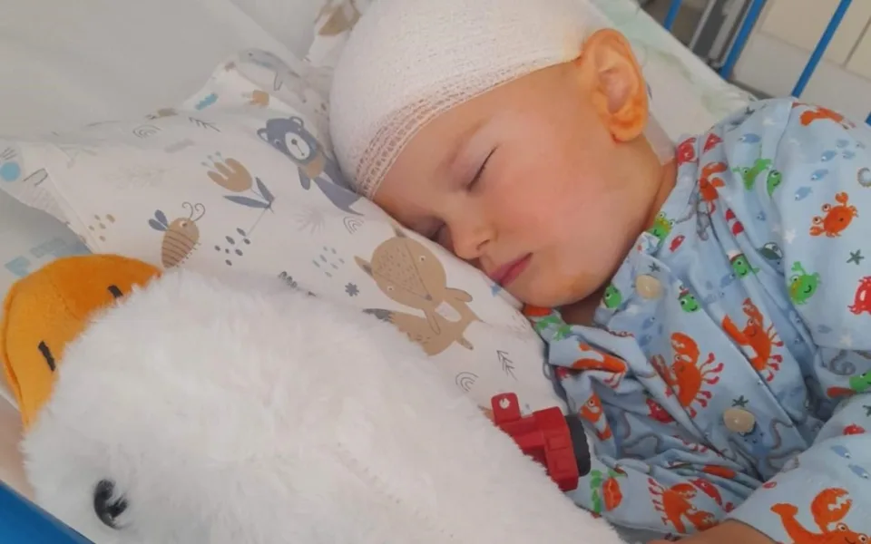 Lidé nejen v Třešti po celý duben běhají pro malého Janka, který je onkologickým pacientem
