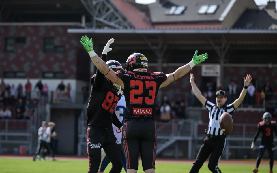 Výborný začátek sezóny. Vysočina Gladiators v úvodním domácím zápase dominovali. Foto: Petr Milfait