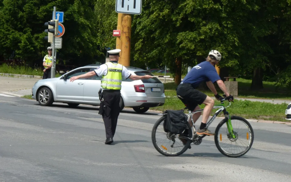 FOTO: Dopravní policisté soutěžili, řízení křižovatky se obešlo bez excesů