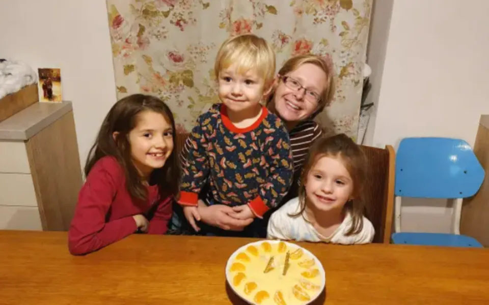 Maminka z Jihlavska zemřela při nehodě. Zanechala tu manžela a tři malé děti