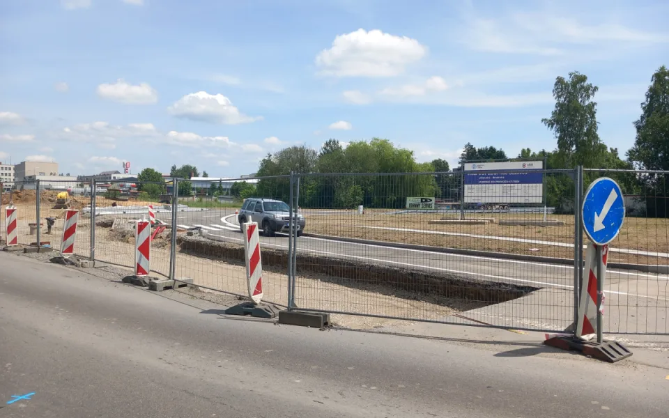 FOTO: Přeložka silnice mezi Jihlavskou a Brněnskou ulicí ve Žďáru je téměř hotová