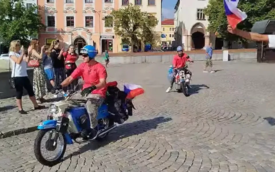Pionýry z Jihlavska zase jedou do světa. Cílem je vyfotit se před Koloseem, říkají mladí dobrodruzi